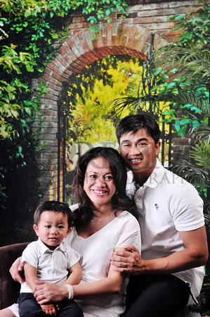 Lynn & Toan's Family 2013